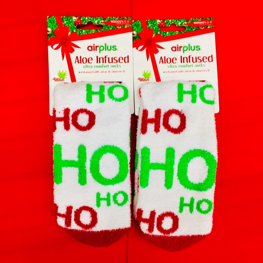 🆓🎁 2 PAIRS ALOE INFUSED Ultra Comfort Socks NWT